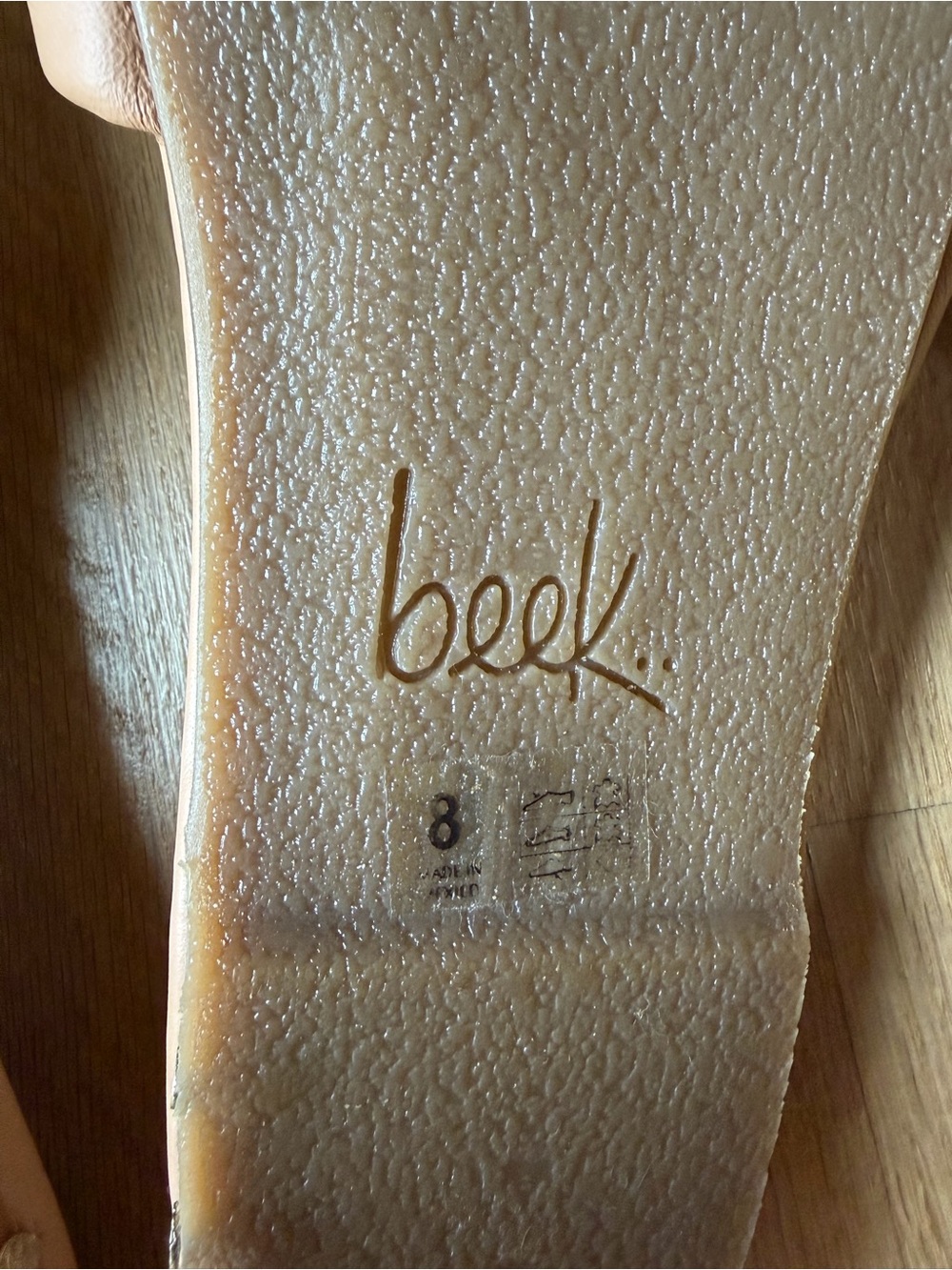 NIB Beek Calibird Platinum/Beach sandal flat - size 8 - Picture 7 of 13
